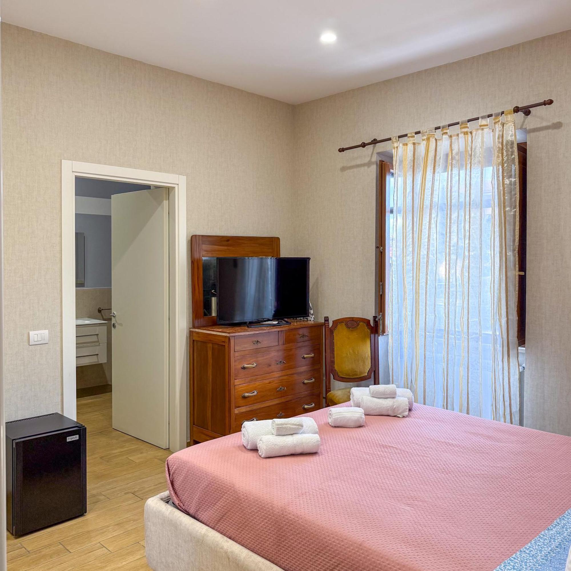 Edo House Anzio - Beachfront - Fronte Mare - Affittacamere المظهر الخارجي الصورة