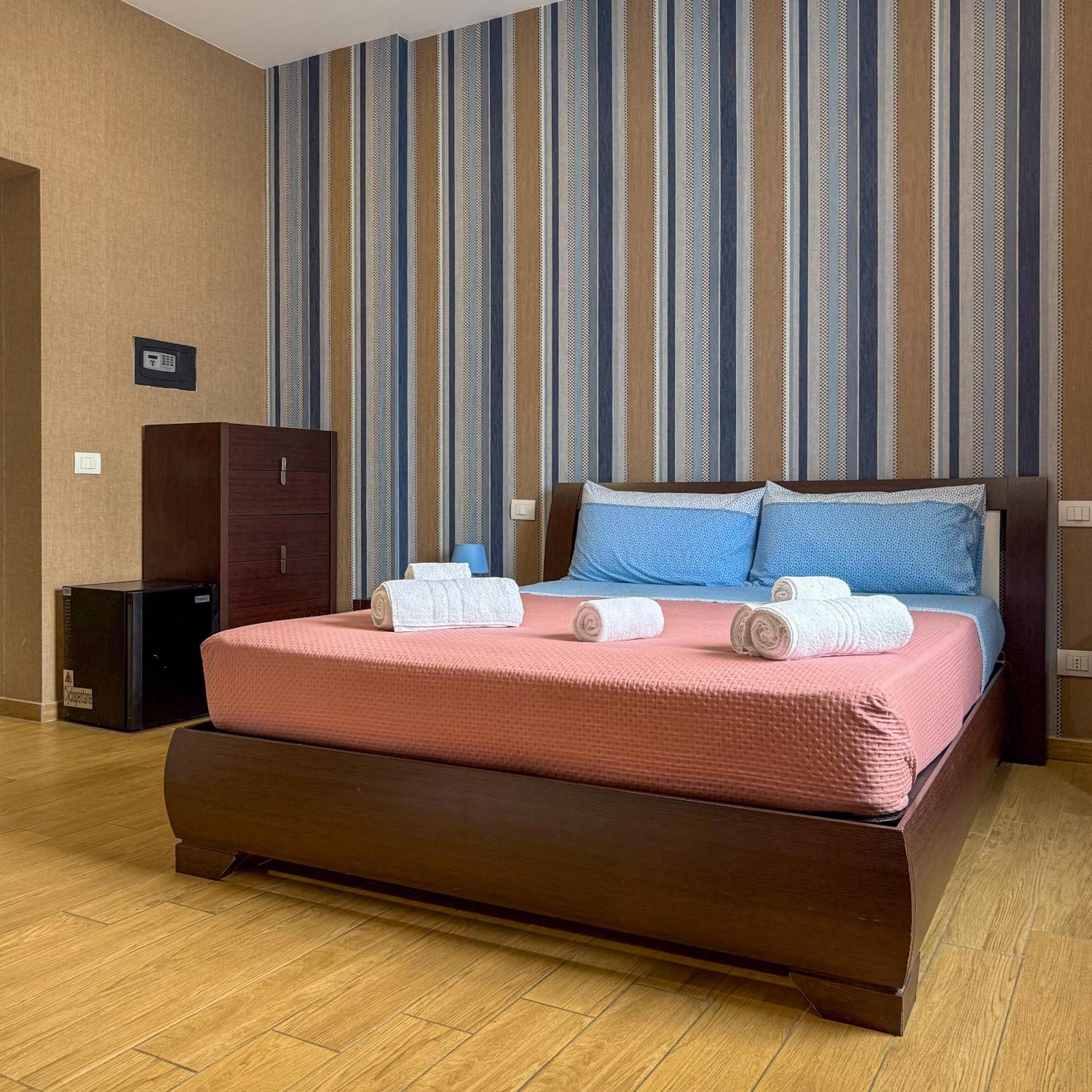 Edo House Anzio - Beachfront - Fronte Mare - Affittacamere المظهر الخارجي الصورة
